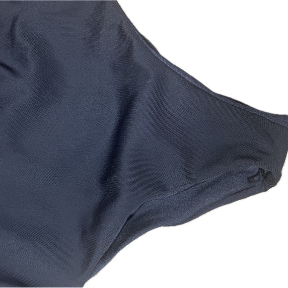 Leonisa Sculpting Macrame Back One-piece Swimsuit size Small - Picture 9 of 11